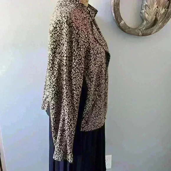 Chico’s Size 3 stretch jacket - Picture 2 of 6